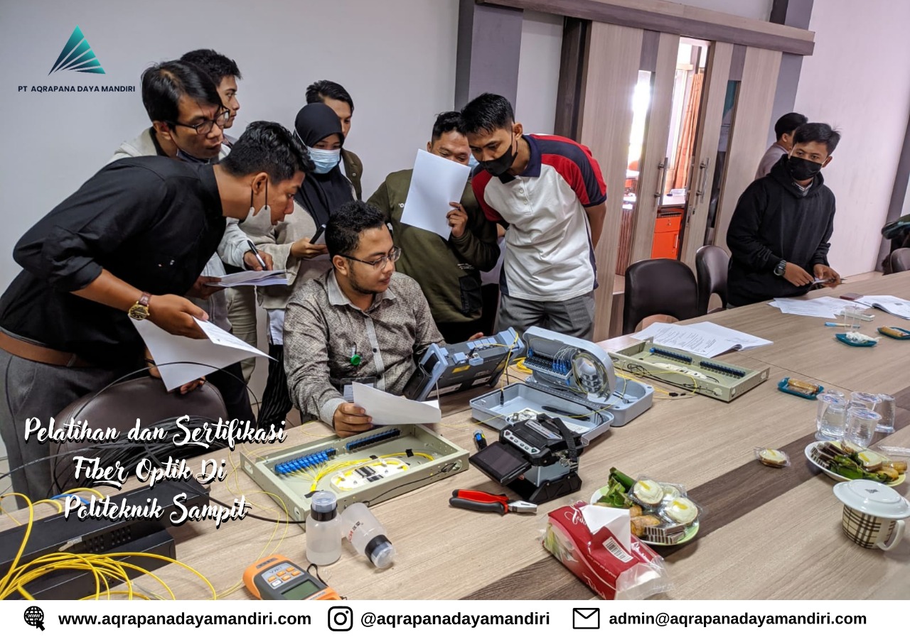 Pelatihan dan Sertifikasi Fiber Optik Di Politeknik Sampit